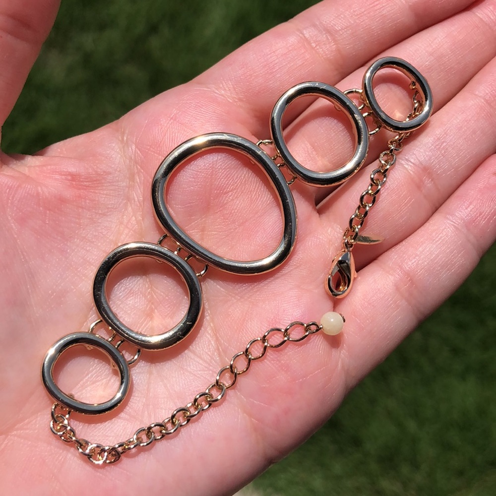 Shb circle gold bracelet